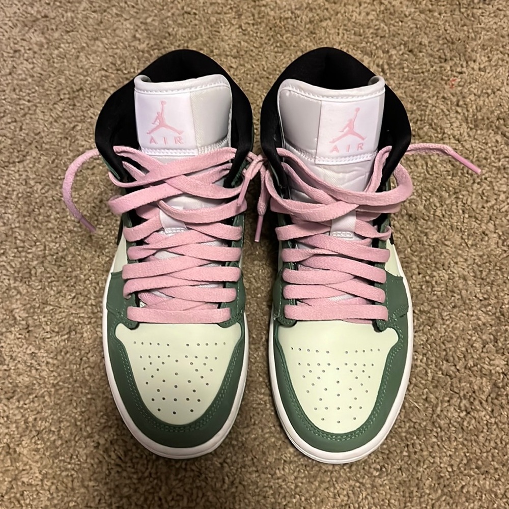 Jordan 1 mid Dutch